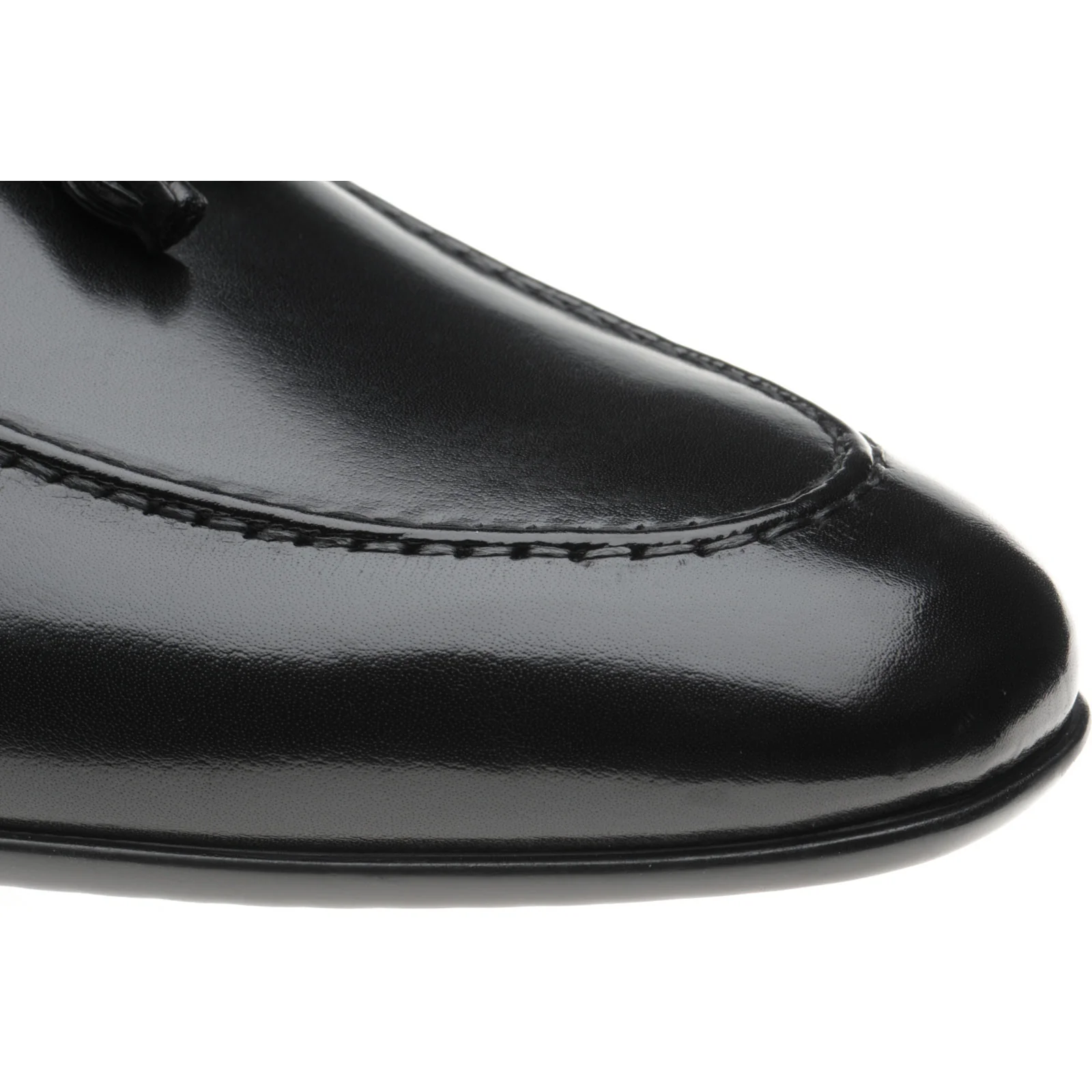 Herring Andalusia mens rubber-soled tasselled loafers in black calf (second) - Image 5