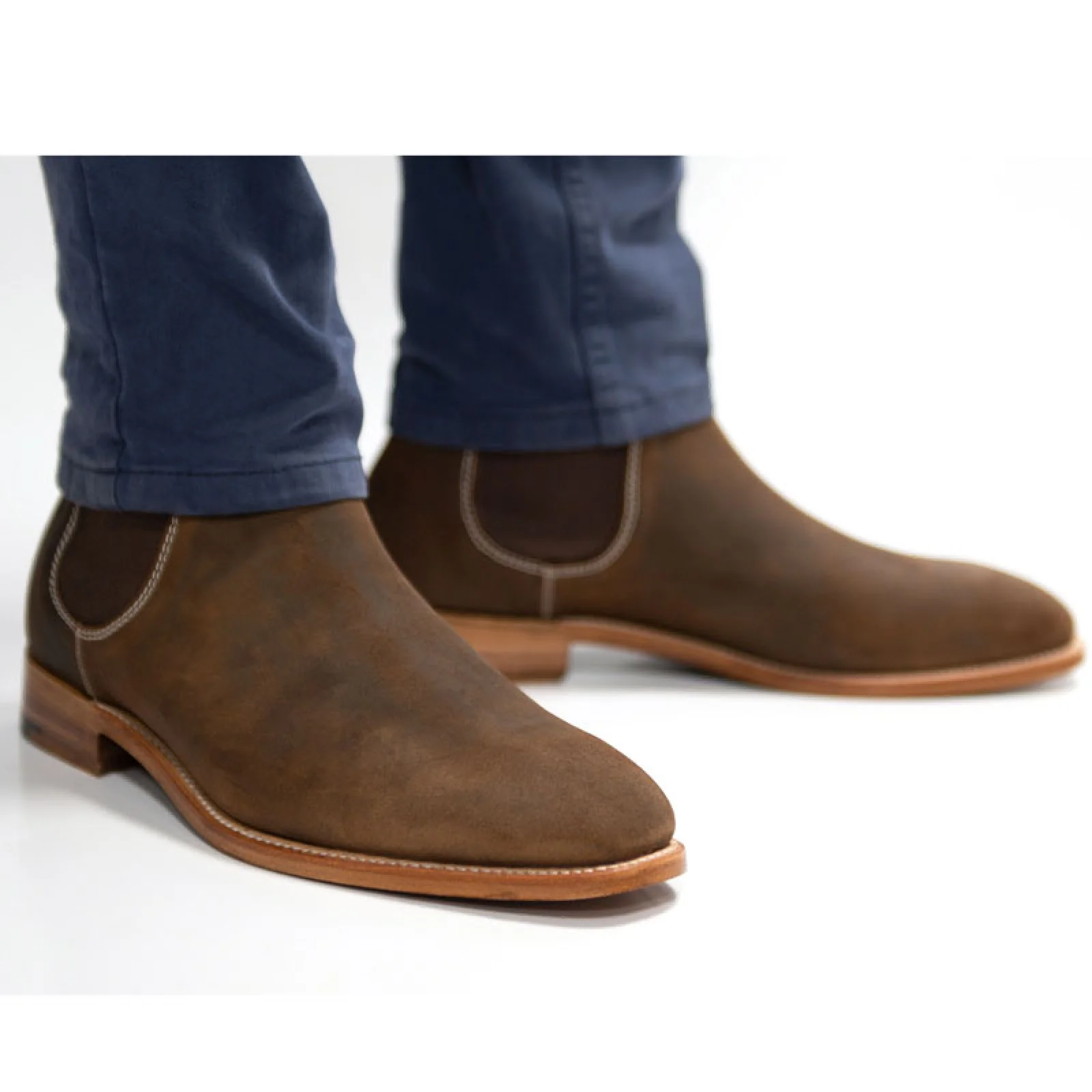 Herring Coburn mens Chelsea boots in brown waxy suede - Image 6