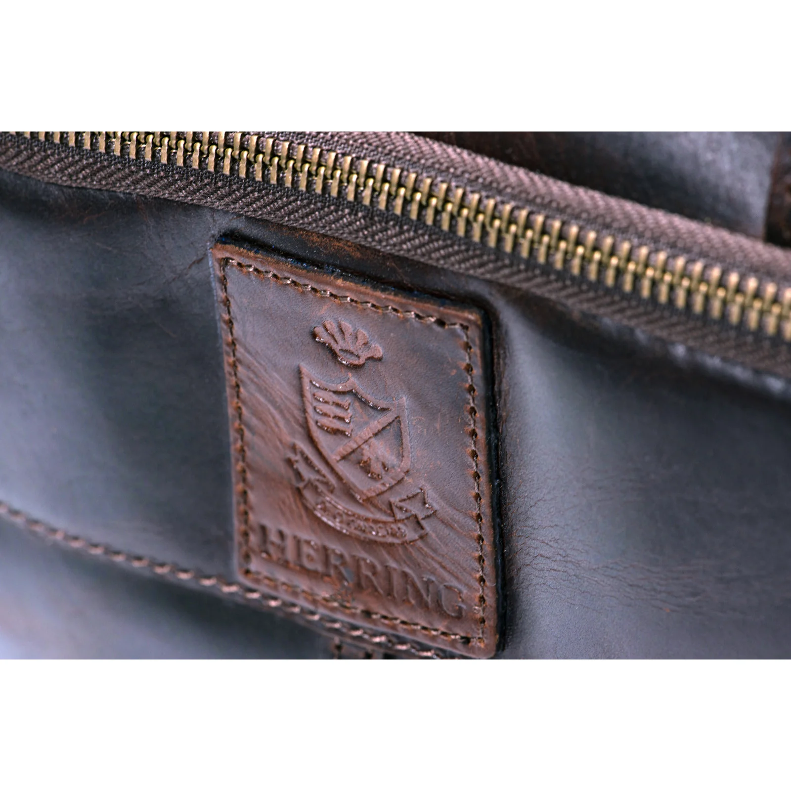 Herring Harwich Briefcase in mahogany grain - Image 4