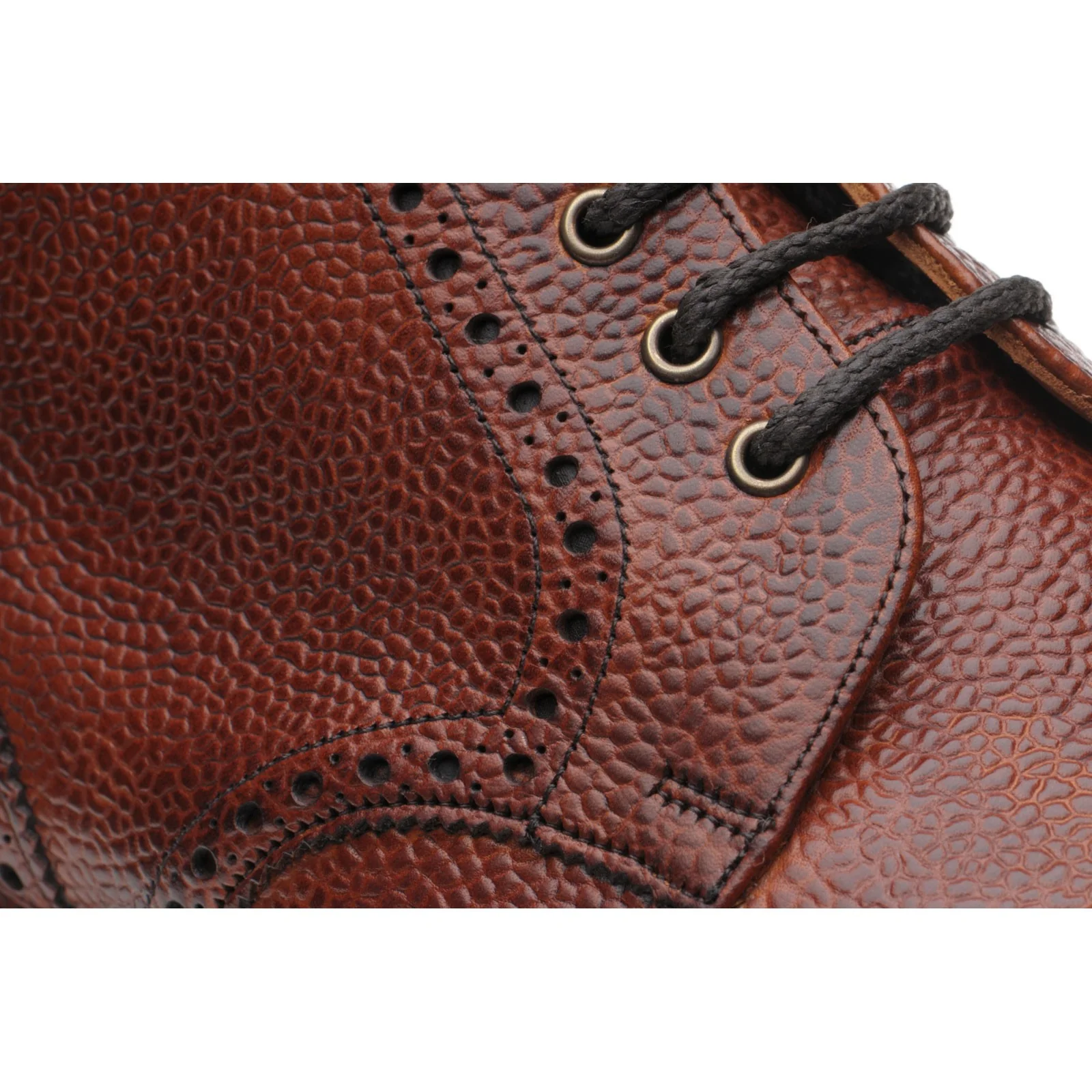 Herring Langdale II mens rubber-soled brogue boots in mahogany grain - Image 4