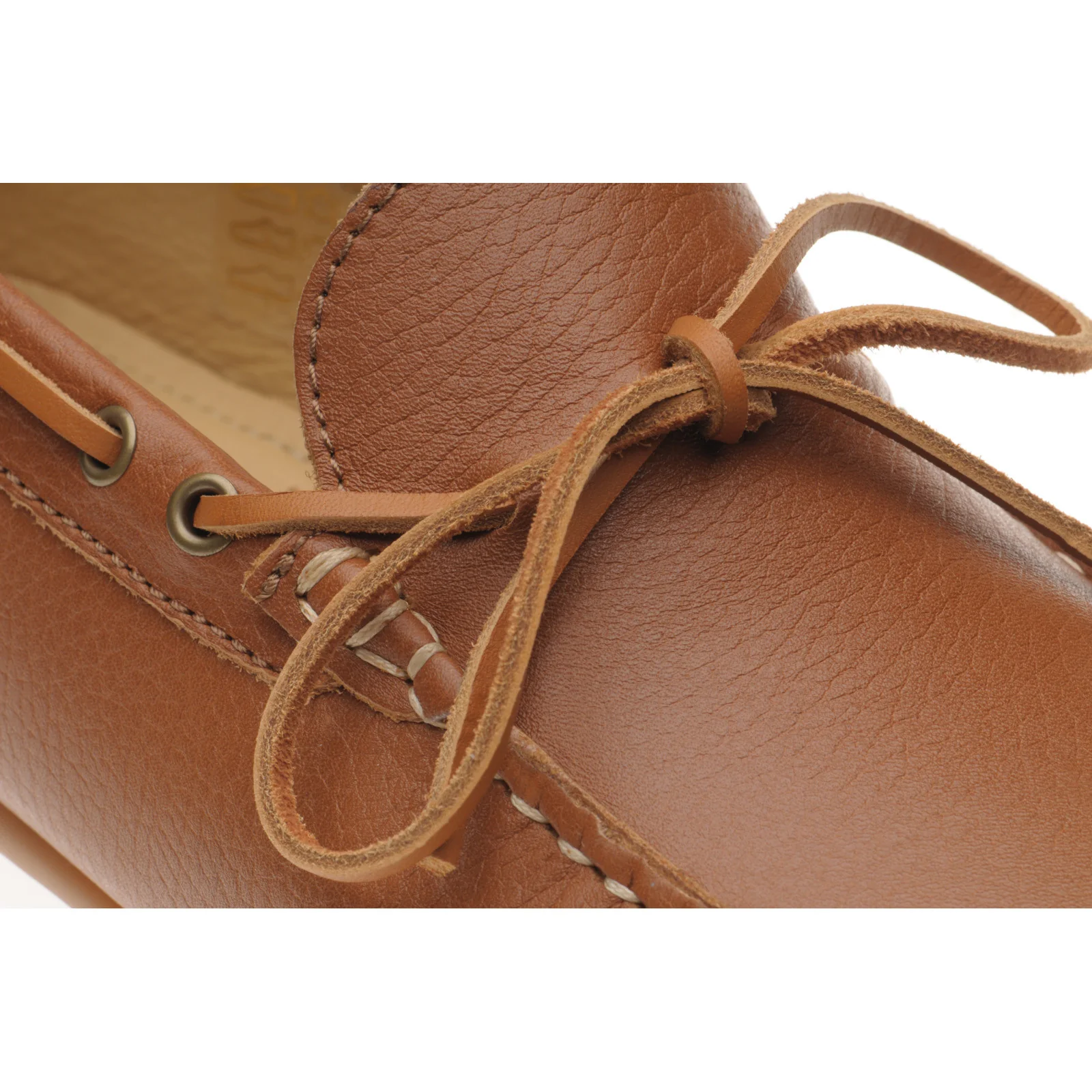 Herring Monza mens rubber-soled driving moccasins in tan grain - Image 5