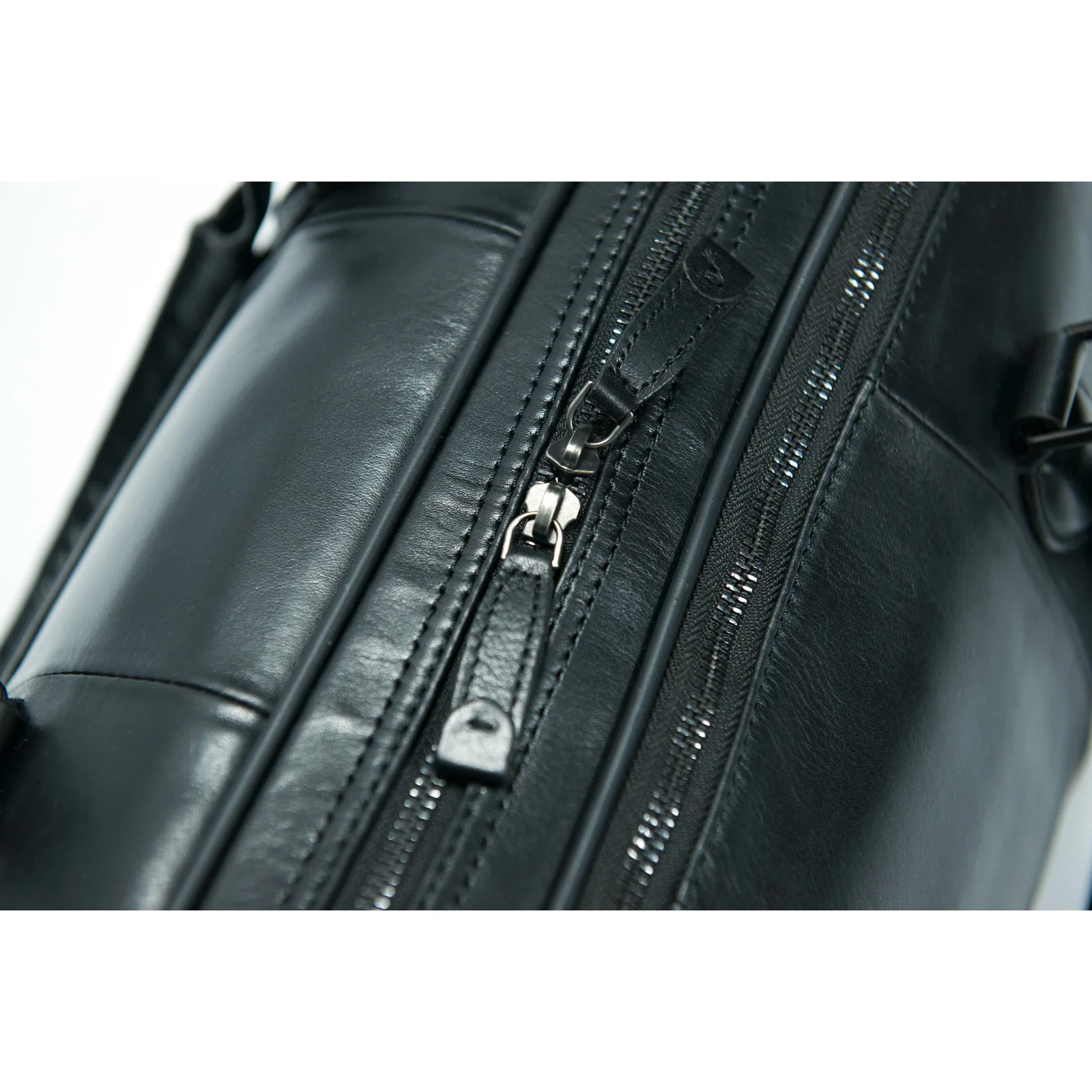 Herring Thurlestone Holdall in black - Image 5