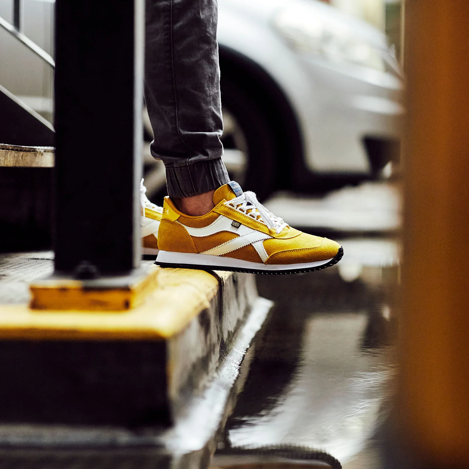Herring Voyager Trainer mens rubber-soled in mustard suede and white calf - Image 6