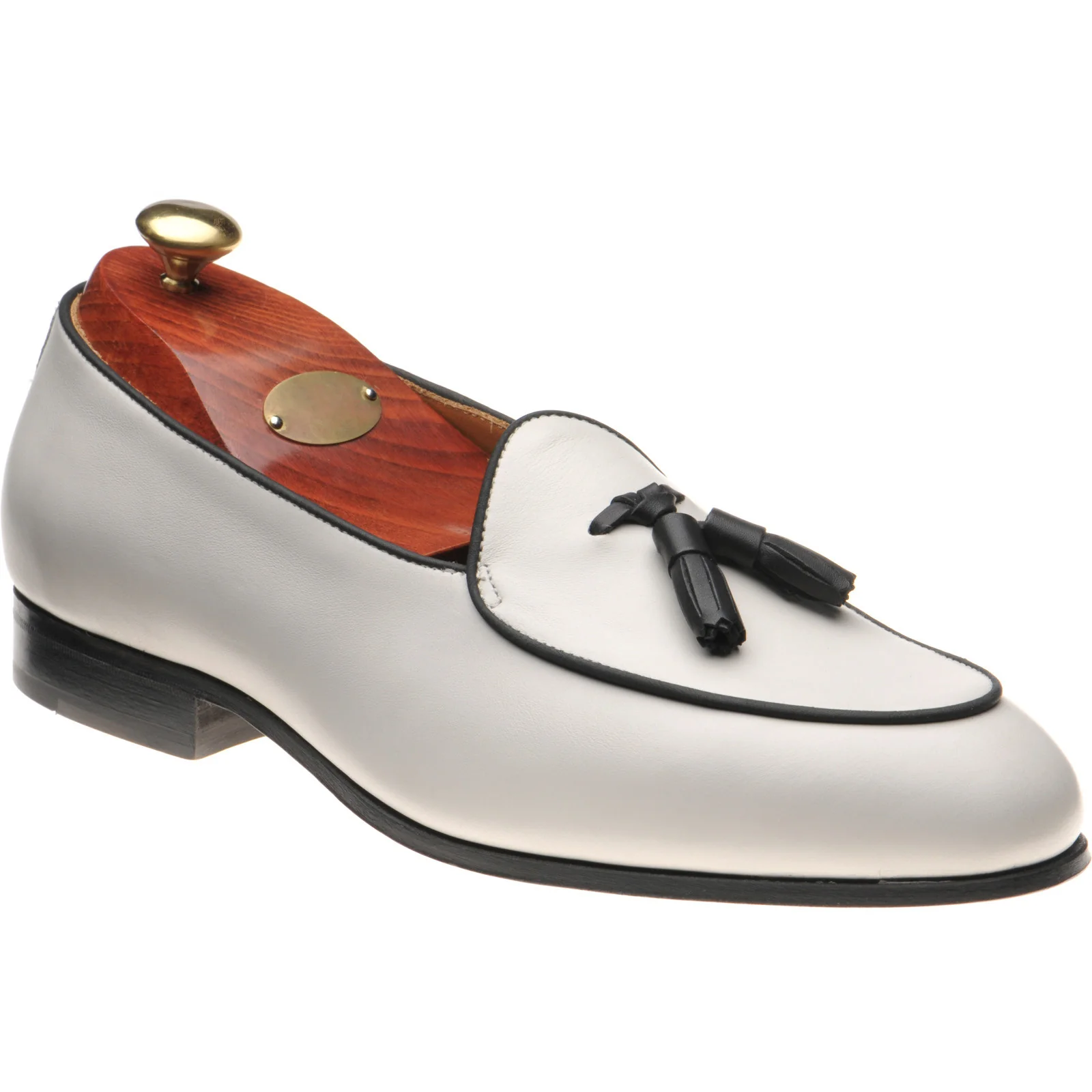 Wildsmith Model 88 mens tasselled loafers in off white and black calf